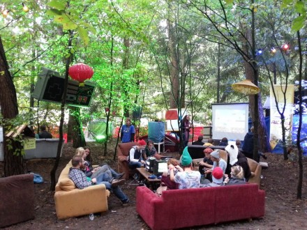 Awesome Retro - Into the woods 2013 - Zithoek